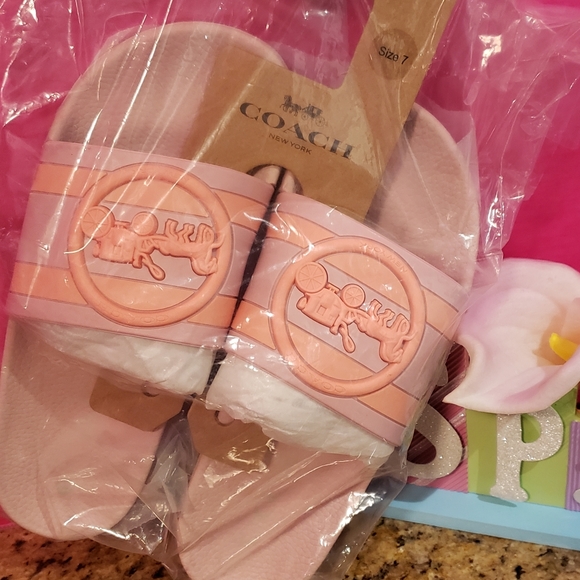 Coach sandles NWT - Picture 3 of 5